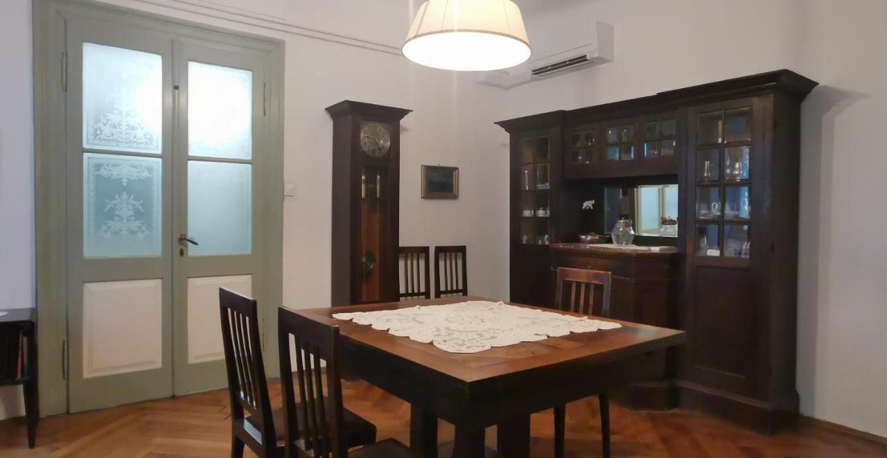 Charming Apartment In A 19Th Century Villa Trieszt Kültér fotó